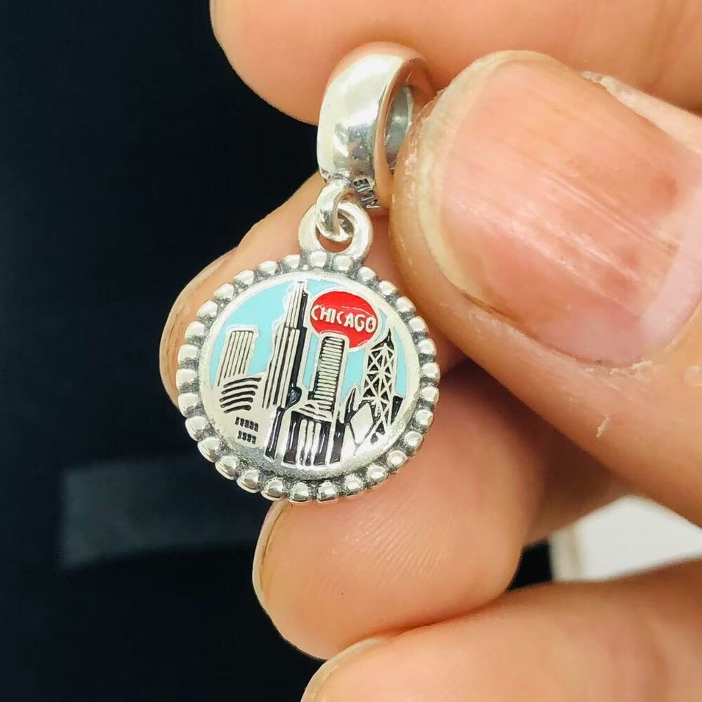 ✨🔥andora Chicago Exclusive Charm Travel Charm